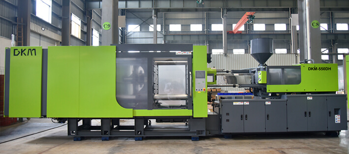 Z6尊龙DF东风注塑机550吨